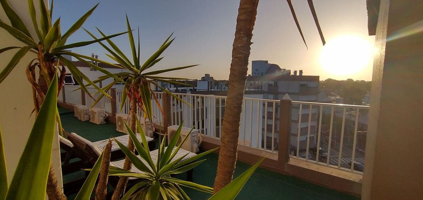 Terraza del Gran Hotel Verona al atardecer